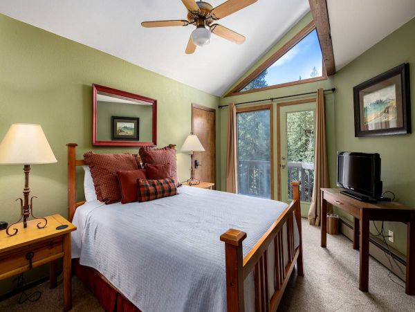 Breckenridge Cozy Three Bedroom Vacation Rental
