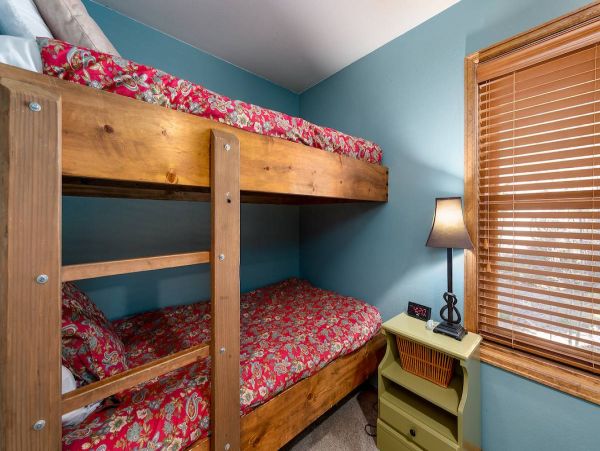 Breckenridge Cozy Three Bedroom Vacation Rental