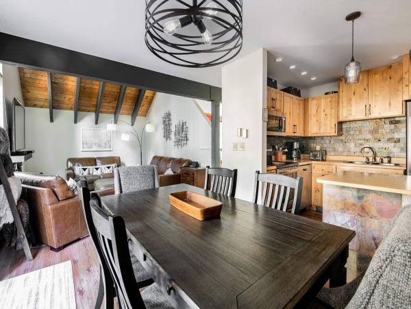 Cozy 3 Bedroom Vacation Duplex