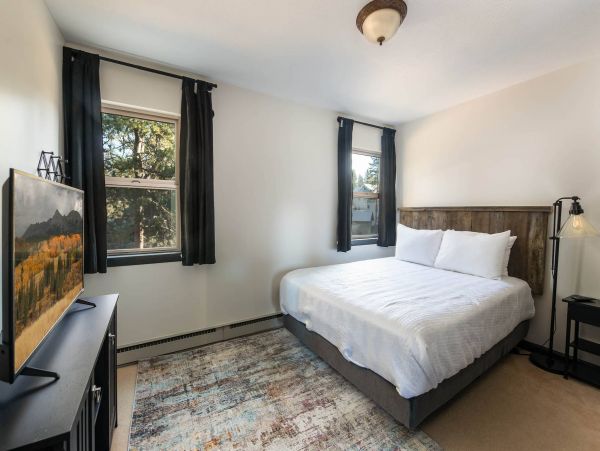 Cozy 3 Bedroom Vacation Duplex