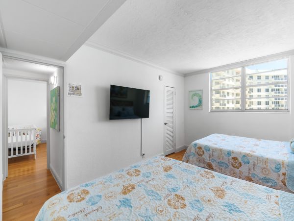 Hollywood Vacation Rental: Your Beachfront Paradise Awaits