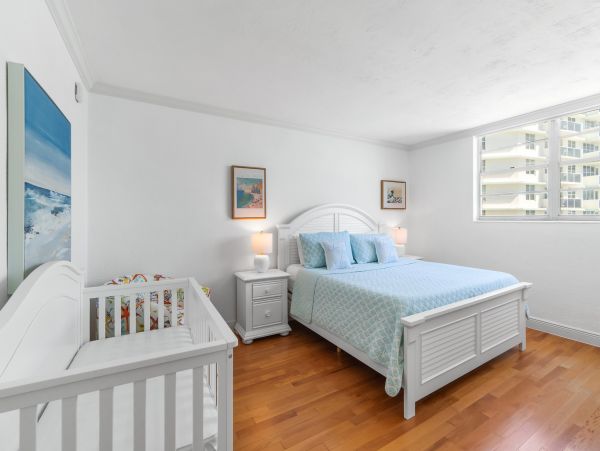 Hollywood Vacation Rental: Your Beachfront Paradise Awaits
