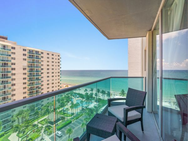 Luxury Vacation Unit with Ocean Views