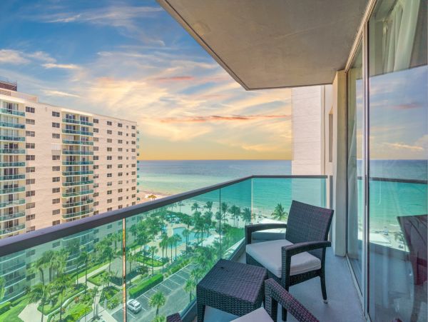 Luxury Vacation Unit with Ocean Views