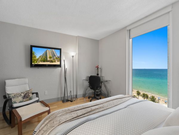 Luxury Vacation Unit with Ocean Views