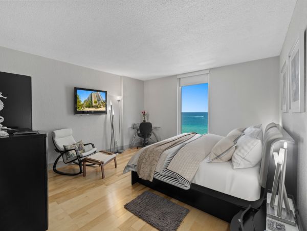 Luxury Vacation Unit with Ocean Views