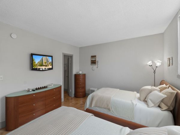 Luxury Vacation Unit with Ocean Views