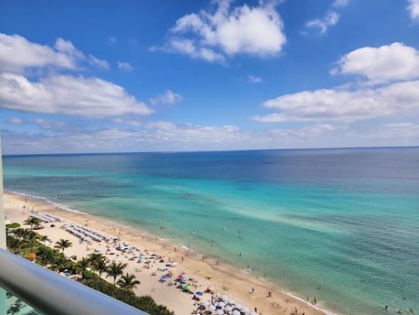 Spacious Vacation Condo with Ocean Views