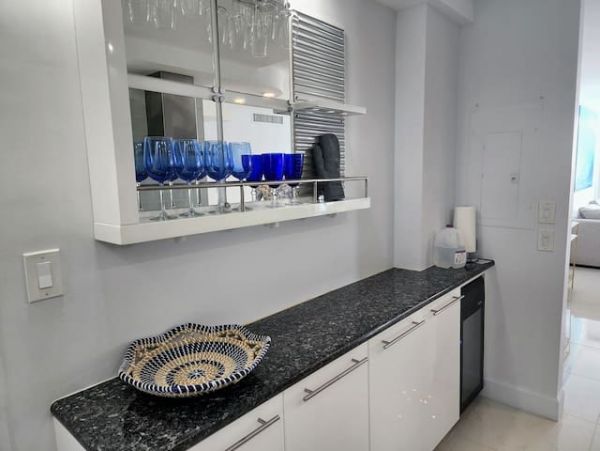 Spacious Vacation Condo with Ocean Views