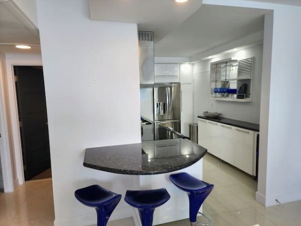 Spacious Vacation Condo with Ocean Views