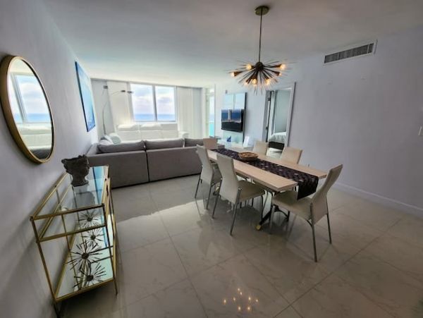 Spacious Vacation Condo with Ocean Views