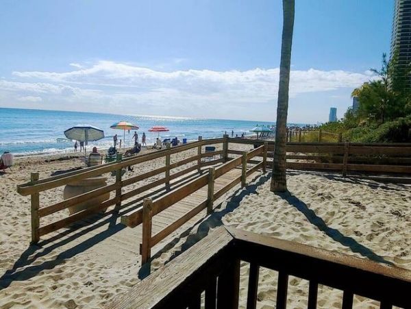 Spacious Vacation Condo with Ocean Views
