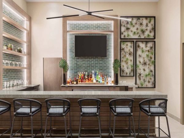 Hollywood Beach Oceanfront Condo - 3 Bedroom Luxury Suite with Resort Amenities