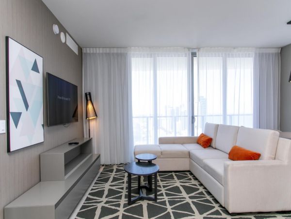 Hollywood Beach Oceanfront Condo - 3 Bedroom Luxury Suite with Resort Amenities
