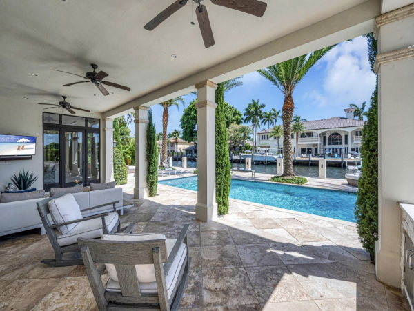 Stunning 7-Bedroom Villa Heated Pool, Canal & More in Fort Lauderdale