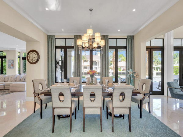 Stunning 7-Bedroom Villa Heated Pool, Canal & More in Fort Lauderdale