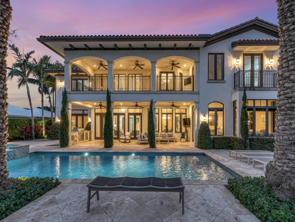 Stunning 7-Bedroom Villa Heated Pool, Canal & More in Fort Lauderdale