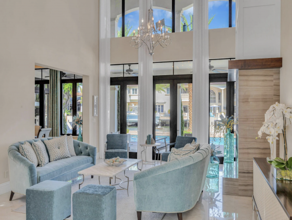Stunning 7-Bedroom Villa Heated Pool, Canal & More in Fort Lauderdale