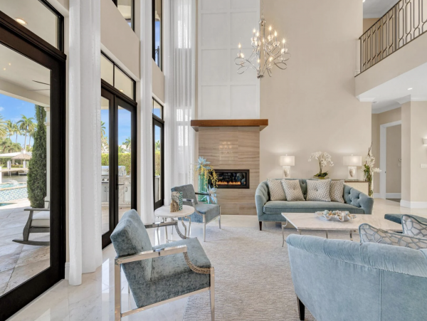 Stunning 7-Bedroom Villa Heated Pool, Canal & More in Fort Lauderdale