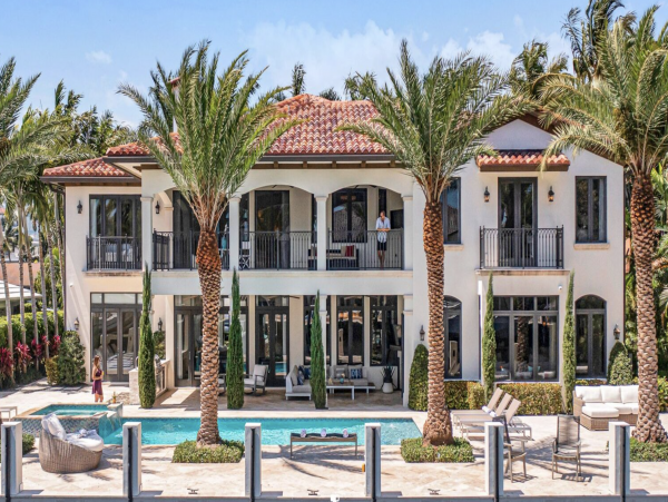Stunning 7-Bedroom Villa Heated Pool, Canal & More in Fort Lauderdale