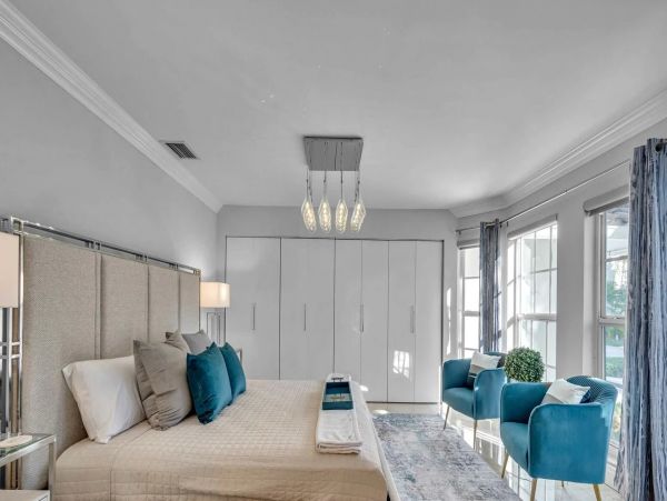 Luxurious Mediterranean Coastal Villa in Seven Isles - Perfect for Large Groups