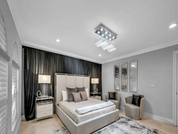 Luxurious Mediterranean Coastal Villa in Seven Isles - Perfect for Large Groups