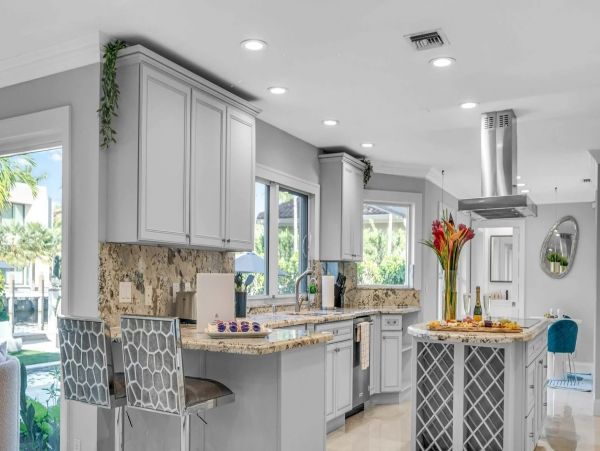 Luxurious Mediterranean Coastal Villa in Seven Isles - Perfect for Large Groups