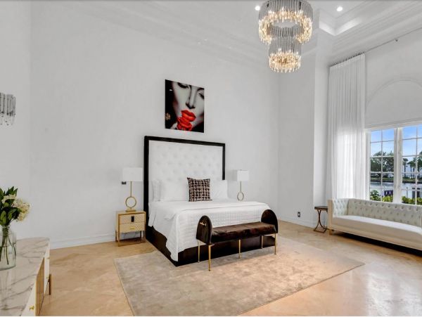 Grand Mediterranean Coastal Villa Eight Bedrooms - Luxury Waterfront Retreat