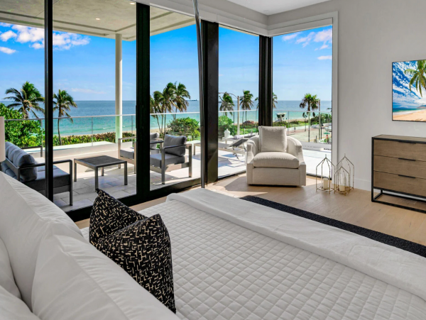 Fort Lauderdale Luxury Vacation Rental Steps fron the Beach