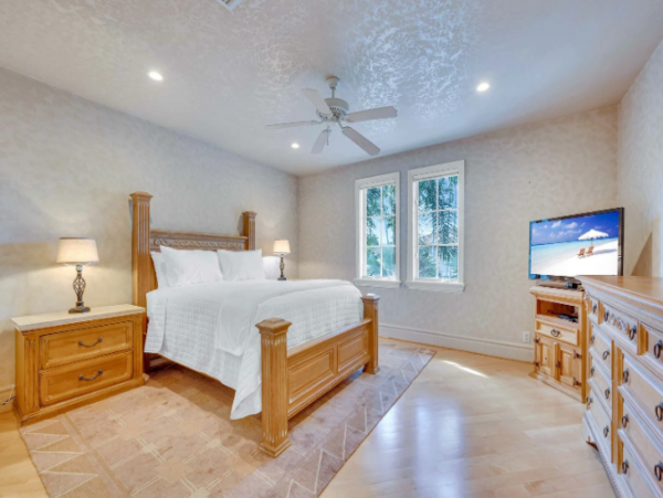 Luxury Fort Lauderdale Villa with Pool and Private Dock
