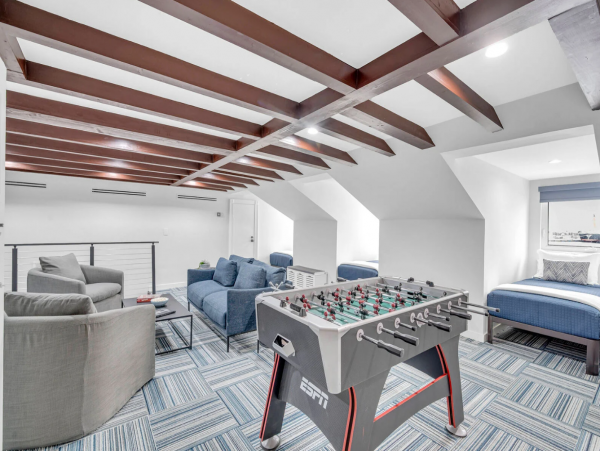 Modern Vacation Rental with 6 Bedrooms in Fort Lauderdale