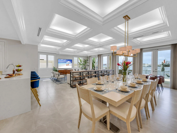 Modern Vacation Rental with 6 Bedrooms in Fort Lauderdale
