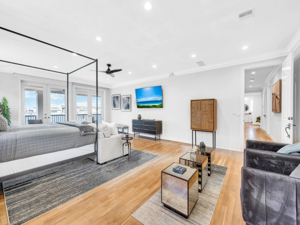 Modern Vacation Rental with 6 Bedrooms in Fort Lauderdale