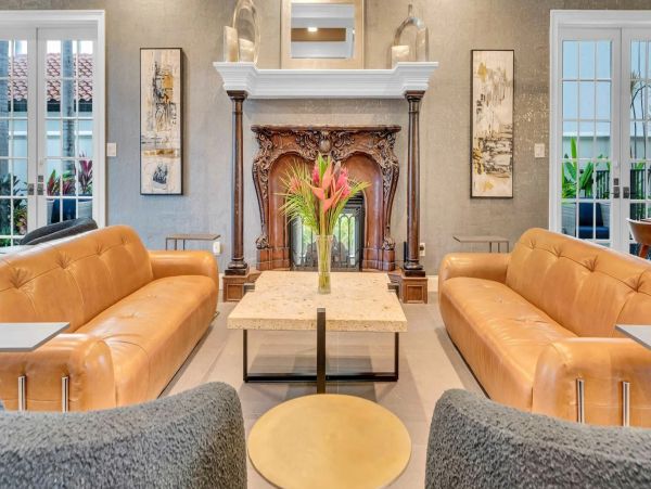 Luxury Waterfront Villa Rental - Modern Castle Vacation Home