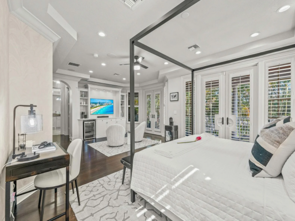 Stunning Five Bedroom Vacation Rental in Fort Lauderdale