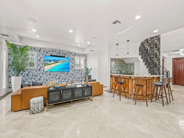 Stunning Five Bedroom Vacation Rental in Fort Lauderdale