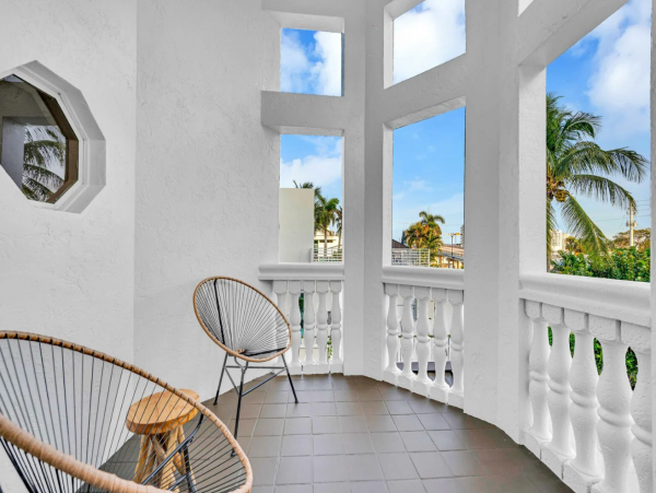 Luxury Coastal Villa with Intracoastal Views in Fort Lauderdale– Perfect for Families