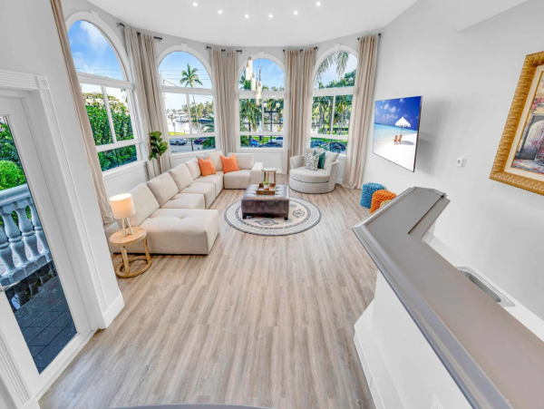 Luxury Coastal Villa with Intracoastal Views in Fort Lauderdale– Perfect for Families