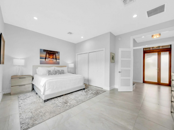 Luxury Coastal Villa with Intracoastal Views in Fort Lauderdale– Perfect for Families
