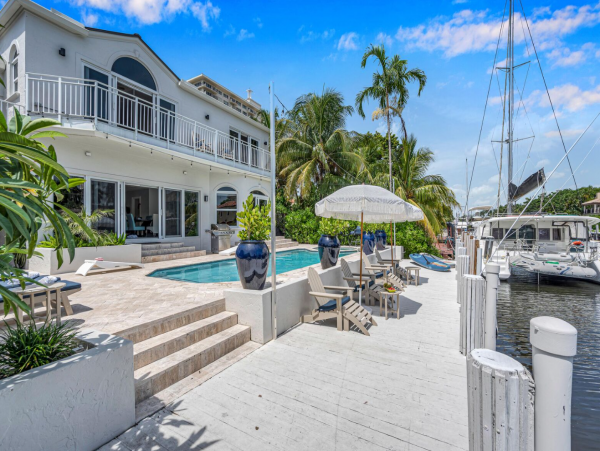 Luxury Coastal Villa with Intracoastal Views in Fort Lauderdale– Perfect for Families