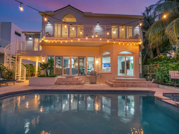 Luxury Coastal Villa with Intracoastal Views in Fort Lauderdale– Perfect for Families