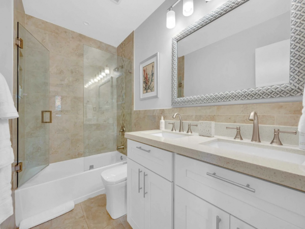 Spacious Pompano Beach Home, 8 Min Walk to Sand