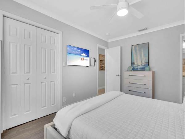 Spacious Pompano Beach Home, 8 Min Walk to Sand