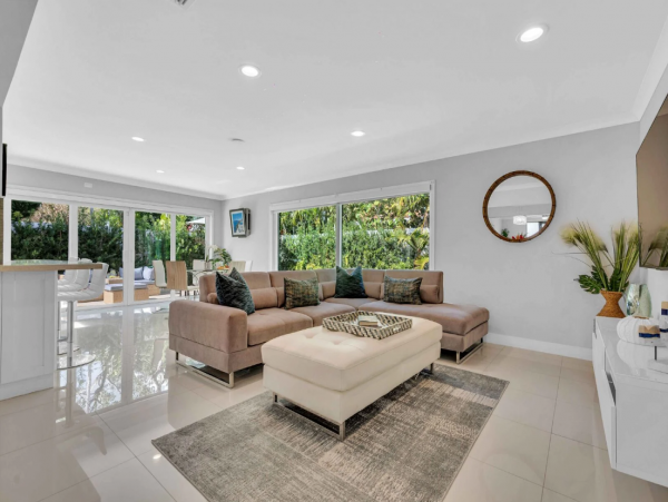 Spacious Pompano Beach Home, 8 Min Walk to Sand