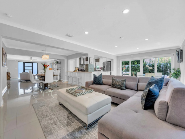 Spacious Pompano Beach Home, 8 Min Walk to Sand