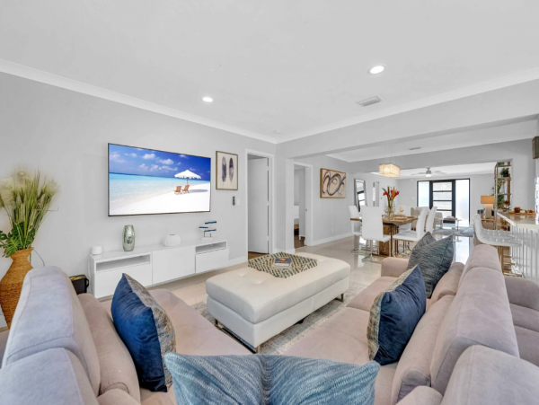Spacious Pompano Beach Home, 8 Min Walk to Sand