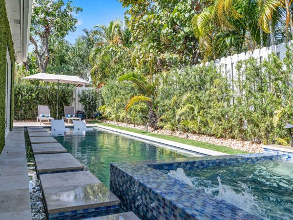 Spacious Pompano Beach Home, 8 Min Walk to Sand