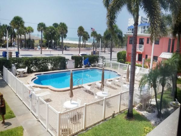 Charming Vacation Condo with 2 Bedrooms