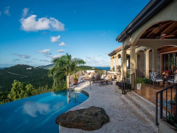 Ocean View Five Bedroom Estate in St. Thomas