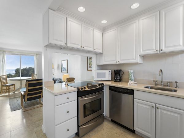 St. Petersburg Vacation Rental with Beach Views & Amenities